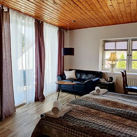 בית הארחה Penzion Stranny 3*